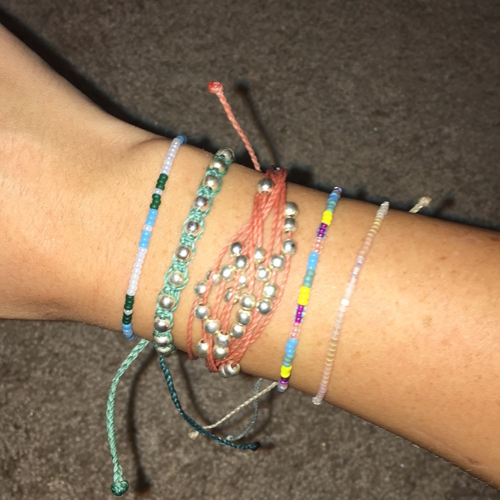 PURA VIDA BRACELET  TAKING OFFERS!!!!